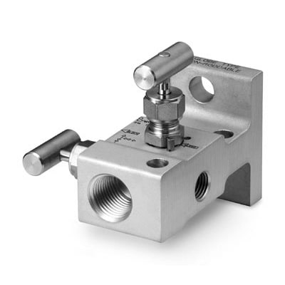 Stainless Steel 2 Valve Block New SS-V2BF8-FL /& Bleed Manifold